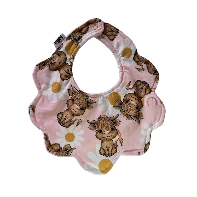 Daisy Highland Cow - Bib Scallop
